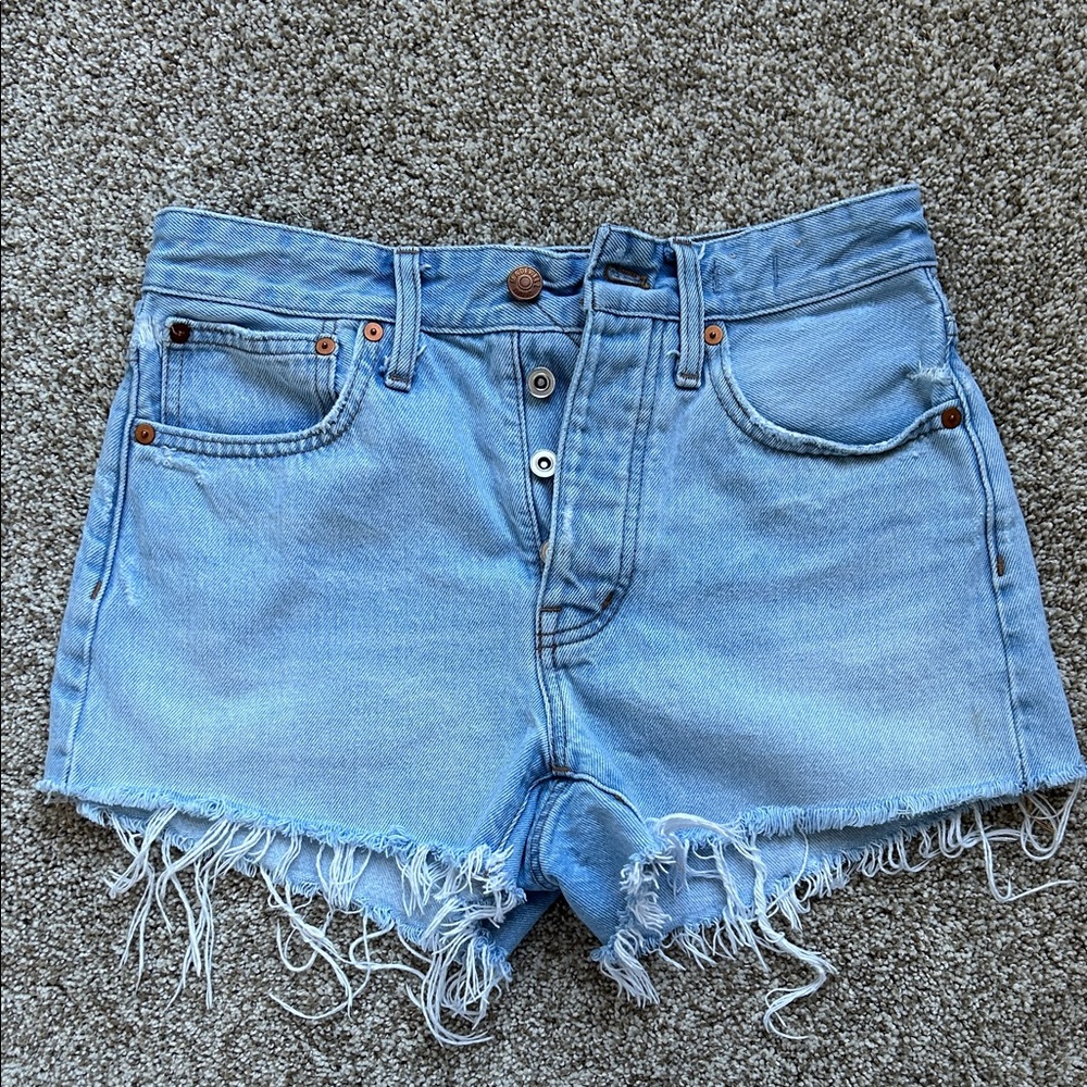 Madewell Women's Relaxed Denim Frayed Hem Shorts, Tag Size 24"
